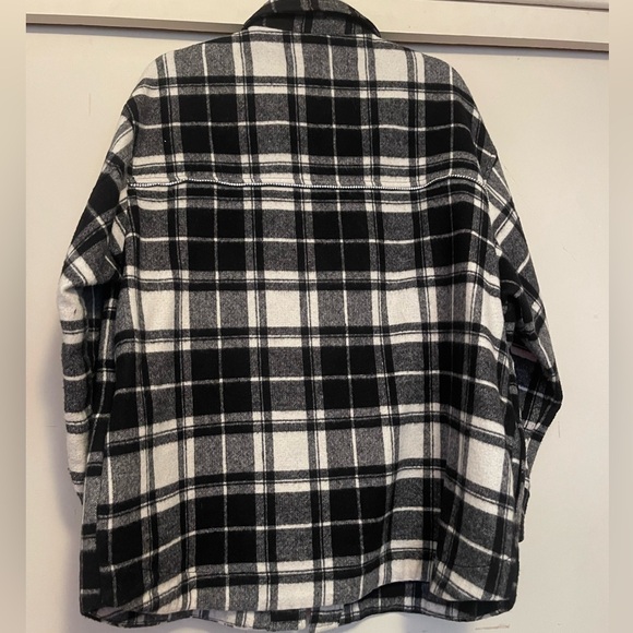 Zara Shacket - Picture 3 of 9